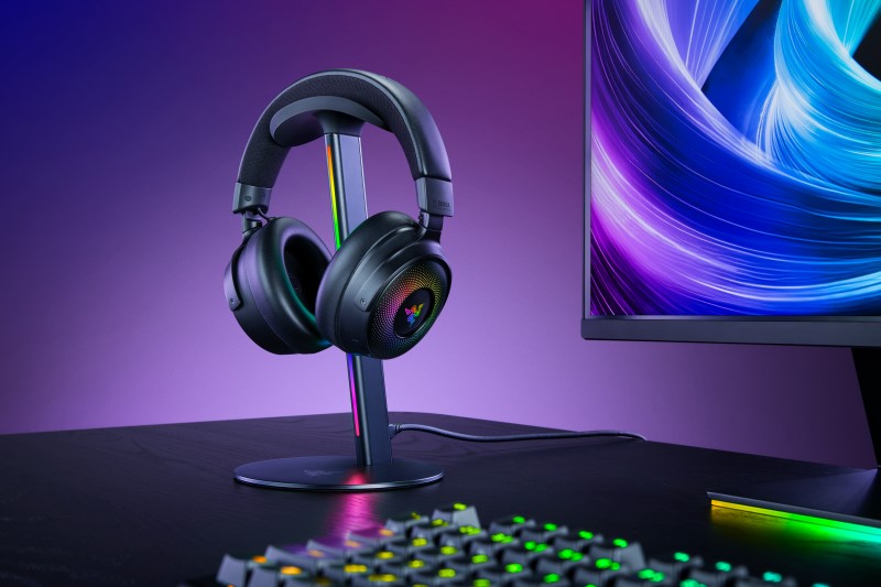 雷蛇發布 Razer Base Station V3 Chroma 電競耳麥立架，進一步擴展 Razer Chroma 生態系 - 老貓測3C
