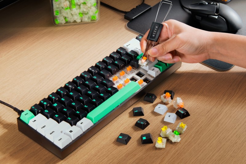 雷蛇發布 Razer Reclusa X Mini 65% 熱插拔機械鍵盤，新台幣 1890 元 - 老貓測3C