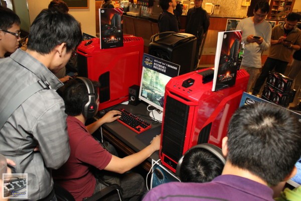 電腦王王團：Intel 遊戲效能體驗會，與CM Storm、BenQ、MSI共同體驗 - 老貓測3C