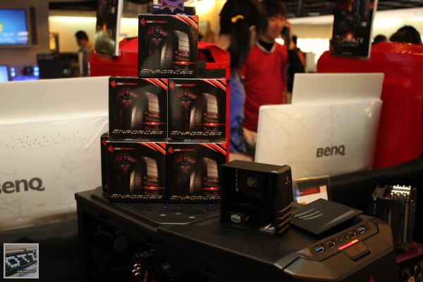 電腦王王團：Intel 遊戲效能體驗會，與CM Storm、BenQ、MSI共同體驗 - 老貓測3C