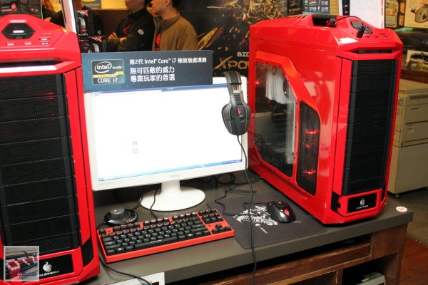 電腦王王團：Intel 遊戲效能體驗會，與CM Storm、BenQ、MSI共同體驗 - 老貓測3C