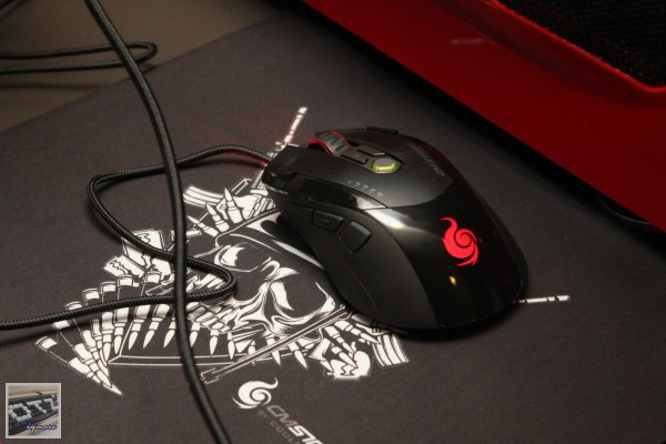 電腦王王團：Intel 遊戲效能體驗會，與CM Storm、BenQ、MSI共同體驗 - 老貓測3C