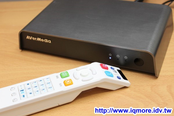AVerMedia (圓剛) 多頻電視分享器 HomeFree Combo (F210) 評測，在家用iPad看第四台、數位電視 [影音評測] - 老貓測3C