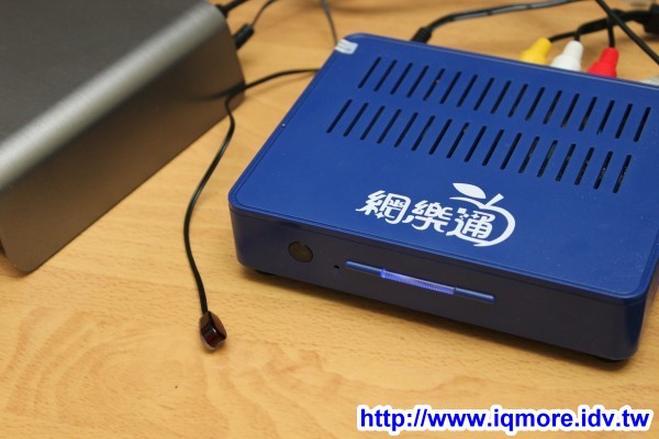 AVerMedia (圓剛) 多頻電視分享器 HomeFree Combo (F210) 評測，在家用iPad看第四台、數位電視 [影音評測] - 老貓測3C