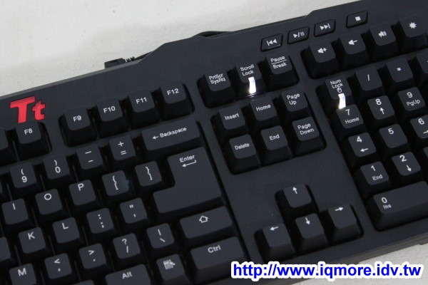 Tt eSPORTS MEKA G Unit 拓荒者 G-Unit 機械式電競鍵盤評測，跨Profile輸出巨集功能 - 老貓測3C