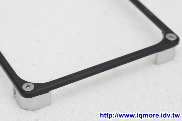 X-Change 鋁合金 iPhone4強化防護殼 評測，可個人化設計底圖 - 老貓測3C