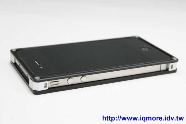 X-Change 鋁合金 iPhone4強化防護殼 評測，可個人化設計底圖 - 老貓測3C