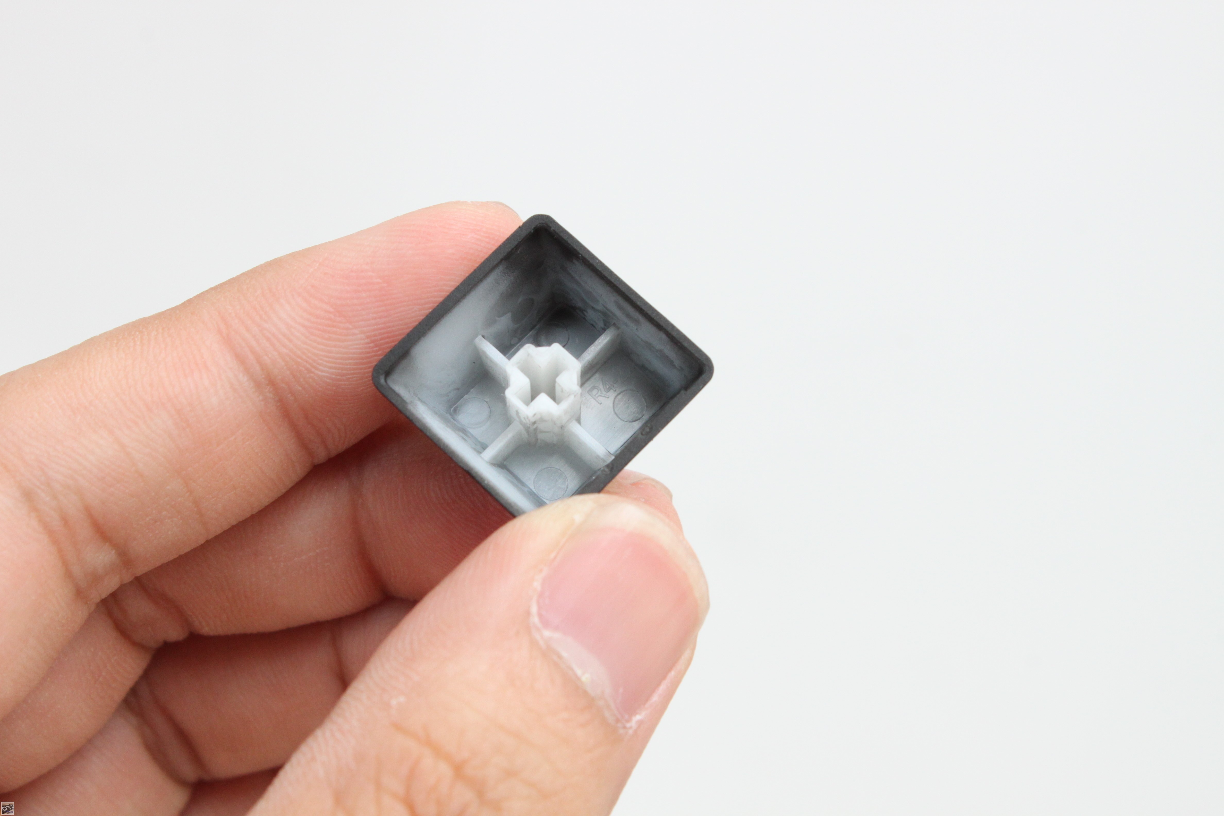 GIGABYTE Aivia Osmium 電競機械式鍵盤 Sample 工程樣品評測，提供USB 3.0埠 - 老貓測3C