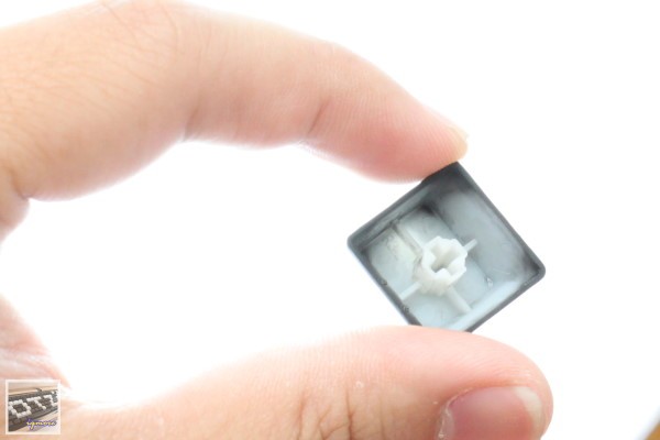GIGABYTE Aivia Osmium 電競機械式鍵盤 Sample 工程樣品評測，提供USB 3.0埠 - 老貓測3C