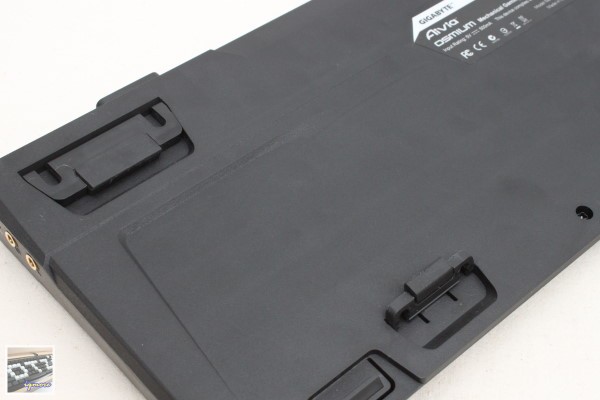 GIGABYTE Aivia Osmium 電競機械式鍵盤 Sample 工程樣品評測，提供USB 3.0埠 - 老貓測3C
