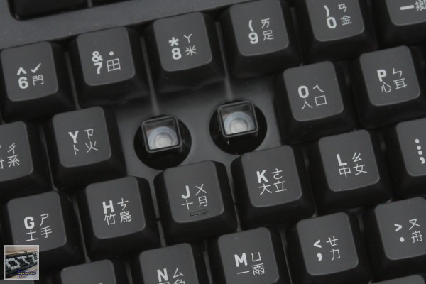 羅技 Logitech G105 薄膜式背光遊戲鍵盤 評測，3段式藍色背光與巨集功能設定 - 老貓測3C