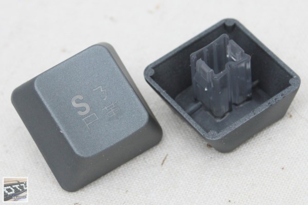 羅技 Logitech G105 薄膜式背光遊戲鍵盤 評測，3段式藍色背光與巨集功能設定 - 老貓測3C