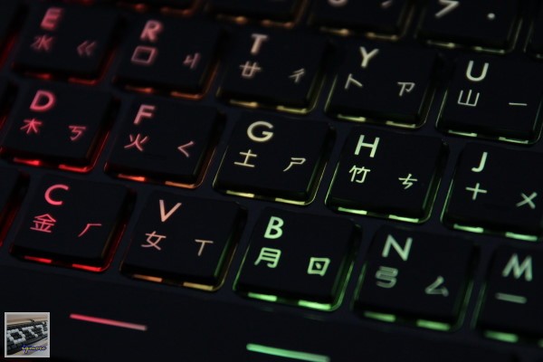 微星 MSI GT70 Dragon Edition 龍魂機 遊戲筆電 評測，採用Windows 8系統 - 老貓測3C