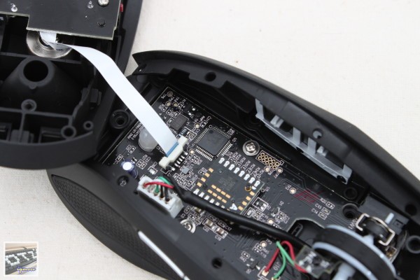 Razer Taipan 太攀皇蛇 雷射電競滑鼠 評測，採用Avago S9818擁有8200DPI - 老貓測3C