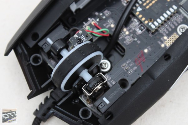 Razer Taipan 太攀皇蛇 雷射電競滑鼠 評測，採用Avago S9818擁有8200DPI - 老貓測3C