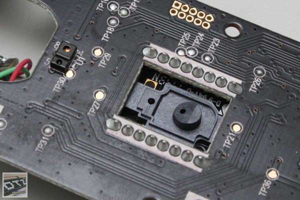 Razer Taipan 太攀皇蛇 雷射電競滑鼠 評測，採用Avago S9818擁有8200DPI - 老貓測3C