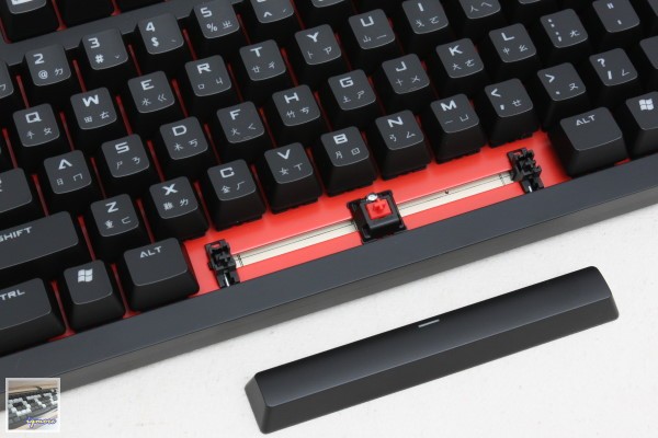 CM Storm Quick Fire TK 機械式背光電競鍵盤 評測，80%也有數字鍵區 - 老貓測3C