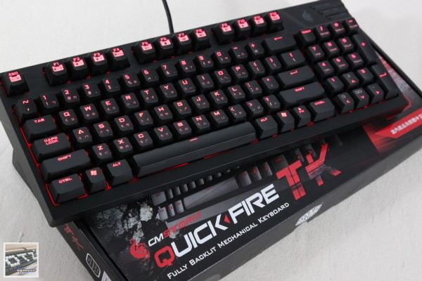 CM Storm Quick Fire TK 機械式背光電競鍵盤 評測，80%也有數字鍵區 - 老貓測3C
