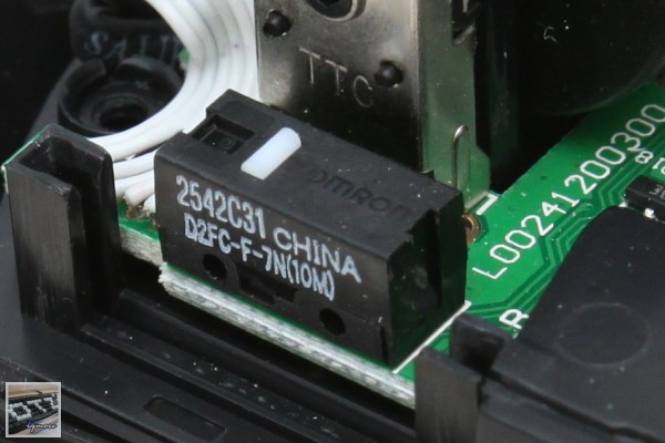 GIGABYTE Aivia Krypton 魁騰 雙底盤遊戲滑鼠 評測，可替換鐵氟龍、陶瓷鼠腳 - 老貓測3C