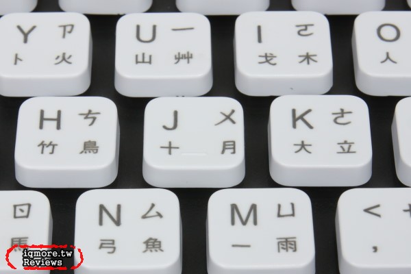 羅技 Logitech K310 可洗式薄膜式鍵盤 評測，可浸泡30公分水深 - 老貓測3C