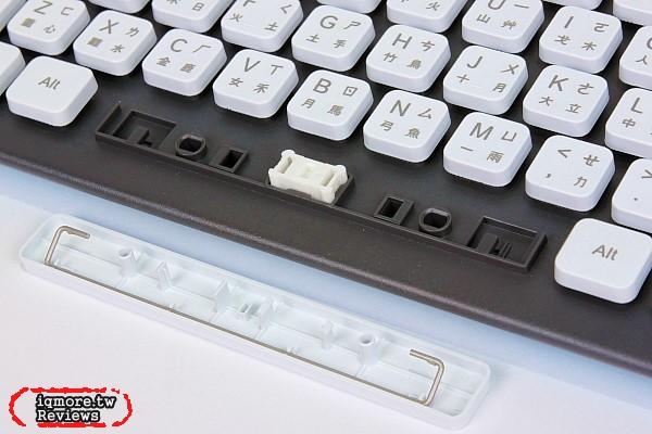 羅技 Logitech K310 可洗式薄膜式鍵盤 評測，可浸泡30公分水深 - 老貓測3C