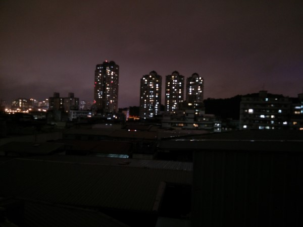 OPPO Find 7a  ( Find 7 輕裝版 ) 評測，4倍快速充電 - 老貓測3C