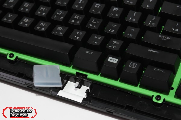 Razer Blackwidow Ultimate 2014 黑寡婦終極版 機械式電競鍵盤評測，採用Razer軸 - 老貓測3C