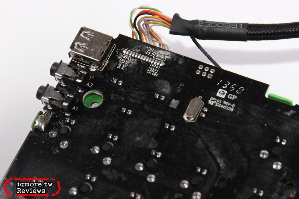 Razer Blackwidow Ultimate 2014 黑寡婦終極版 機械式電競鍵盤評測，採用Razer軸 - 老貓測3C