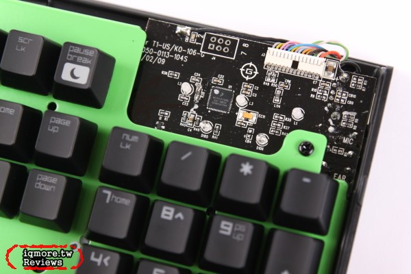 Razer Blackwidow Ultimate 2014 黑寡婦終極版 機械式電競鍵盤評測，採用Razer軸 - 老貓測3C