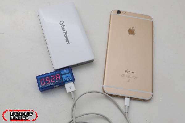 CyberPower CP5000PEG 行動電源，2.1A大電流輸出且擁有BSMI認證 - 老貓測3C