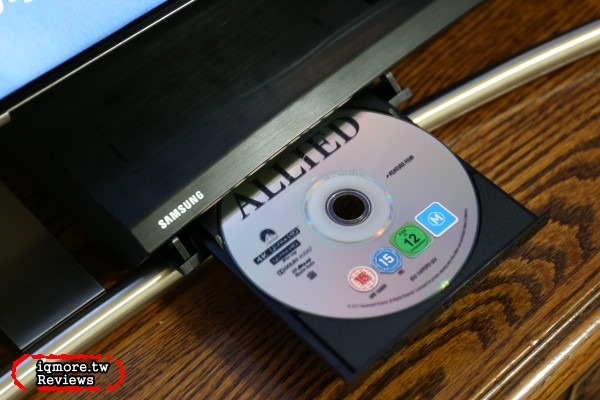 Samsung 65 吋 曲面QLED 量子電視 Q8C 評測，真實色彩曲面無死角 - 老貓測3C