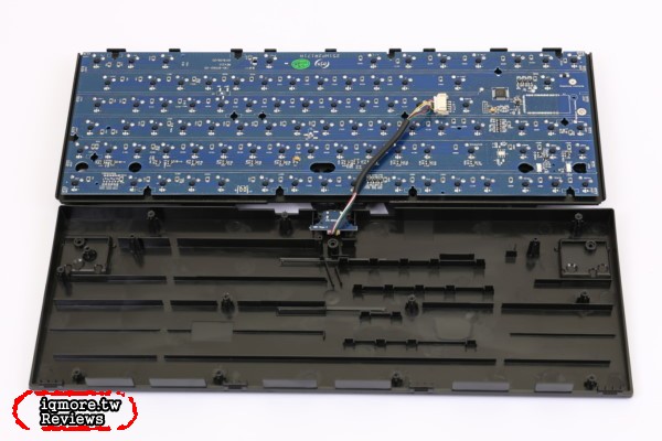 i-Rocks K67M 87鍵機械式鍵盤評測，再送限量金色15周年紀念鍵帽 - 老貓測3C