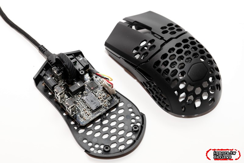極輕量化53克重！Cooler Master MM710 洞洞鼠 拆解 評測 - 老貓測3C