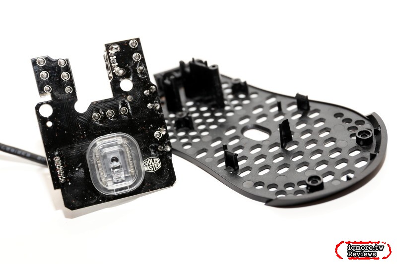 極輕量化53克重！Cooler Master MM710 洞洞鼠 拆解 評測 - 老貓測3C