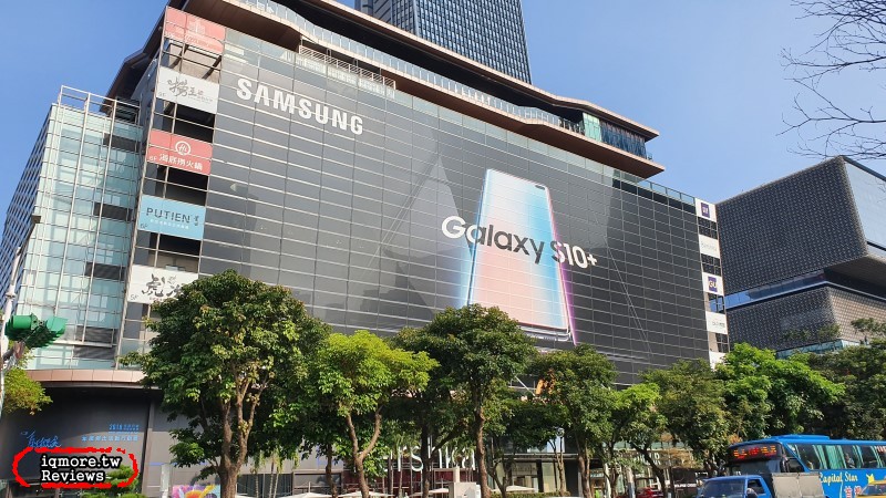 Samsung Galaxy S10+ 旗艦機評測，超廣角123度視野融入更多畫面 - 老貓測3C
