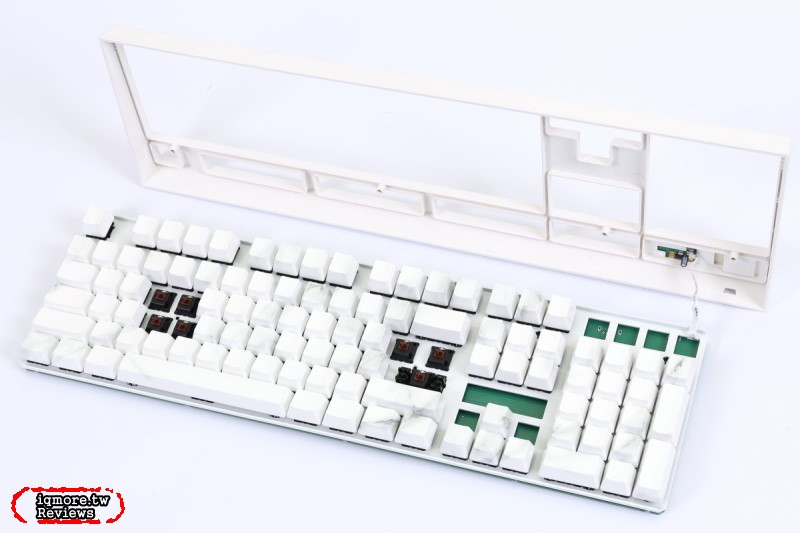 Varmilo 阿米洛「花弄影」鍵盤拆解評測，亮燈顯字與手勢充滿詩詞意境 - 老貓測3C